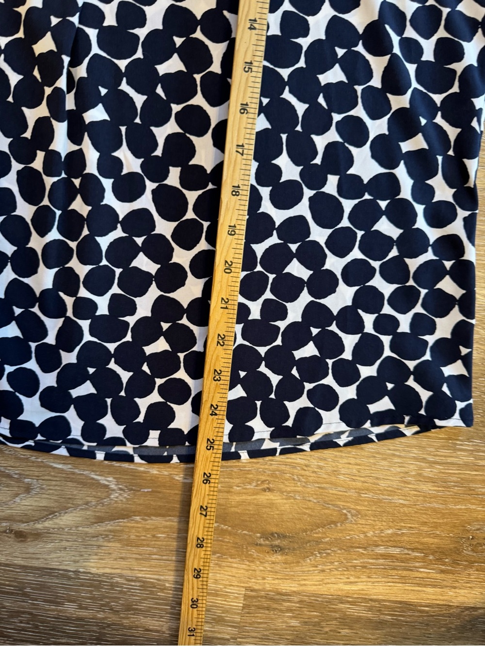 Calvin Klein Women's Navy and White Dot V-Neck Flutter Sleeve Top XL - Picture 5 of 11